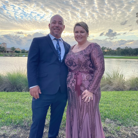 Dark Rose Gown Size 16- WORN ONCE - Picture 2 of 5